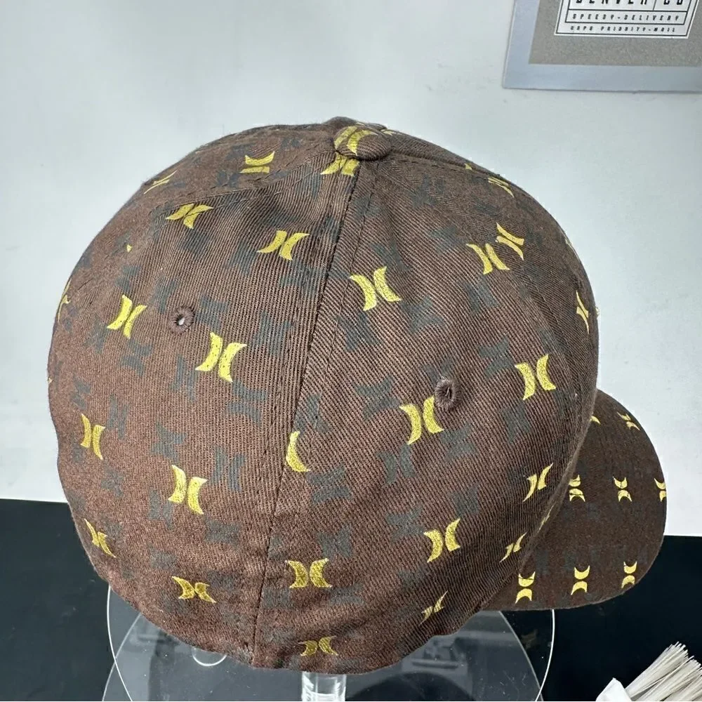 HURLEY CAP — Step & Repeat Logos / Gold&Brown